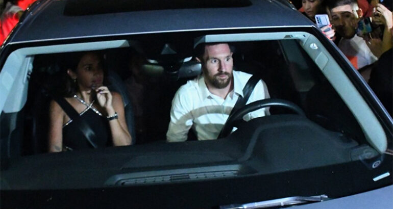 Messi llegó a Rosario para pasar unos días con su familia Messi llegó a Rosario para pasar unos días con su familia