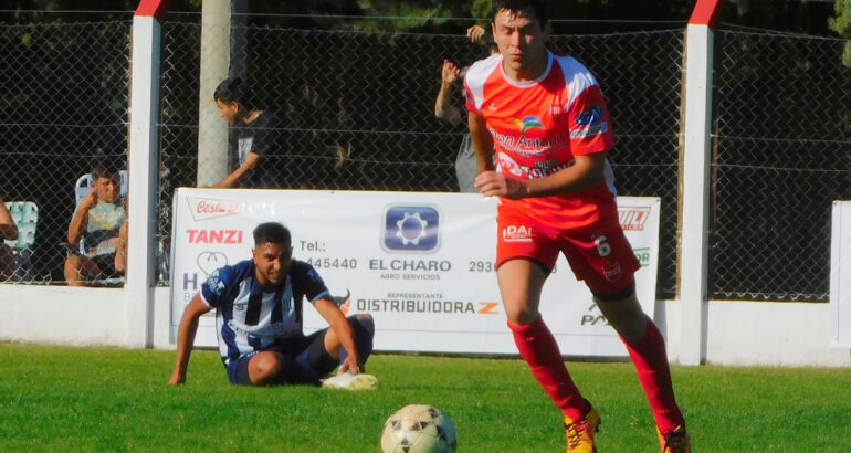 Deportivo enfrenta a Club Sarmiento en Pigüé Deportivo enfrenta a Club Sarmiento en Pigüé