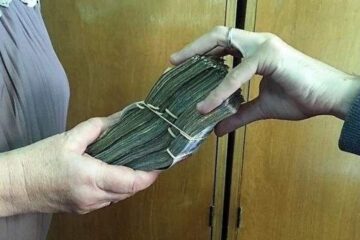 Salliqueló: Le hicieron el cuento del tío y se llevaron miles de dólares