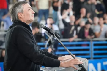 Máximo Kirchner exigió al gobierno  una suba salarial por suma fija porque «la gente tiene urgencias»
