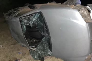 Un auto con cuatro ocupantes volcó en la Ruta 14