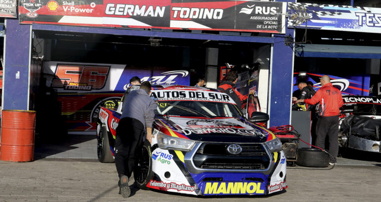 Todino compite por la 6° fecha del TC Pick Up en La Plata Todino compite por la 6° fecha del TC Pick Up en La Plata