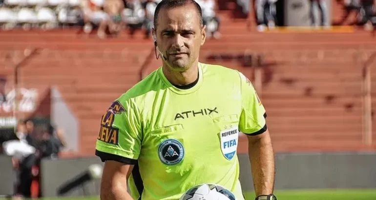 Echaron del arbitraje argentino a Diego Abal tras el gol mal anulado en Gimnasia – Sarmiento Echaron del arbitraje argentino a Diego Abal tras el gol mal anulado en Gimnasia – Sarmiento