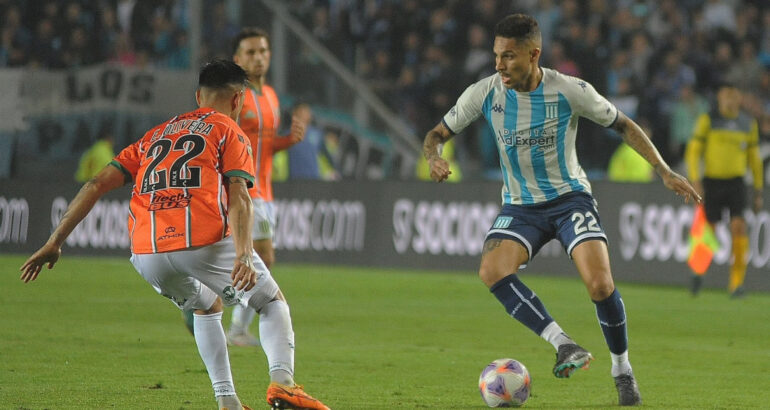 Racing rompió el hechizo y venció a Banfield en Avellaneda Racing rompió el hechizo y venció a Banfield en Avellaneda