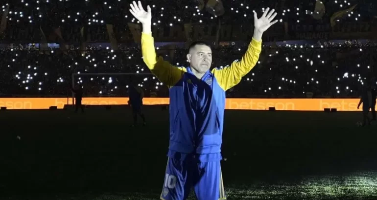 La Bombonera se rindió ante Riquelme en su partido despedida La Bombonera se rindió ante Riquelme en su partido despedida