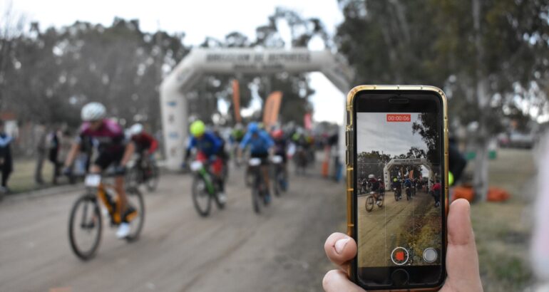Multitudinaria edición del «Rural Bike Carhué» Multitudinaria edición del «Rural Bike Carhué»