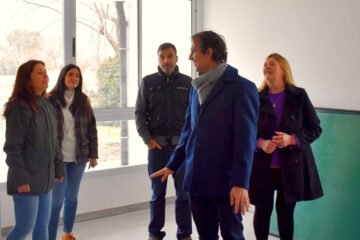Andres recorrió las nuevas aulas del Jardín N°901 de Carhué Andres recorrió las nuevas aulas del Jardín N°901 de Carhué