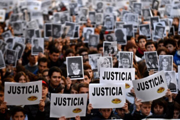 La Justicia ordenó aplicar el juicio en ausencia para los acusados del atentado a la AMIA