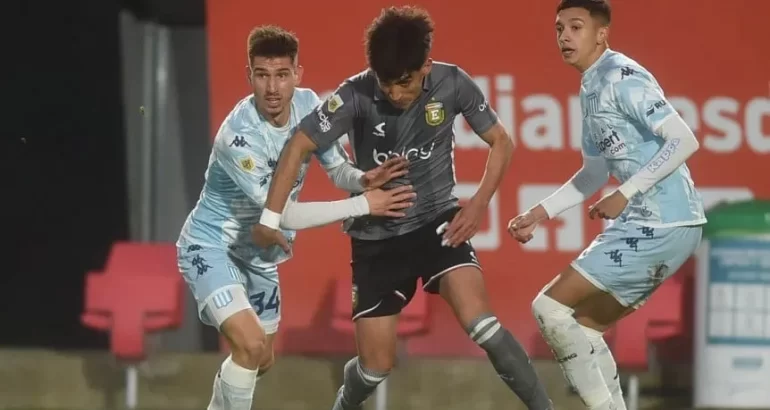 Estudiantes y Racing no se sacaron diferencias Estudiantes y Racing no se sacaron diferencias