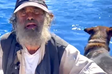Rescatan a un náufrago que sobrevivió más de dos meses con su perra en alta mar
