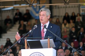 El titular de la Sociedad Rural llamó a votar por «40 años de democracia» y un «nuevo acuerdo social» en unidad.