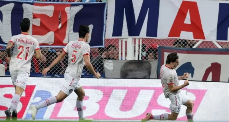 Argentinos ganó 2 a 0 y le cortó la racha a San Lorenzo Argentinos ganó 2 a 0 y le cortó la racha a San Lorenzo