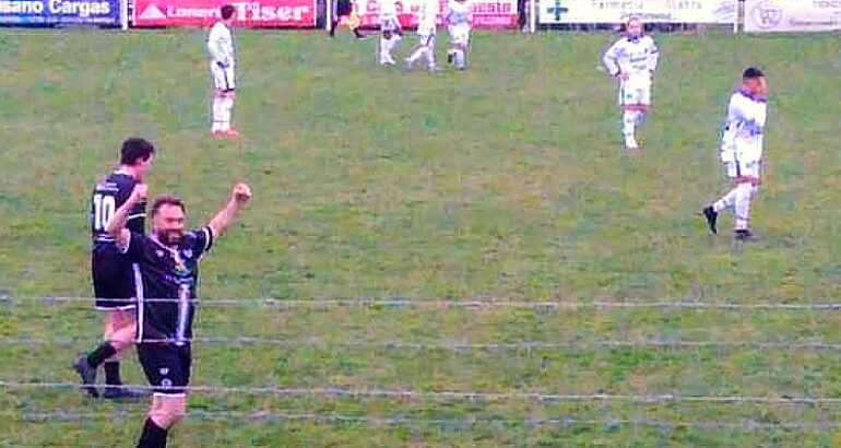 LRF: Blanco y Negro dejó sin invicto a Racing LRF: Blanco y Negro dejó sin invicto a Racing