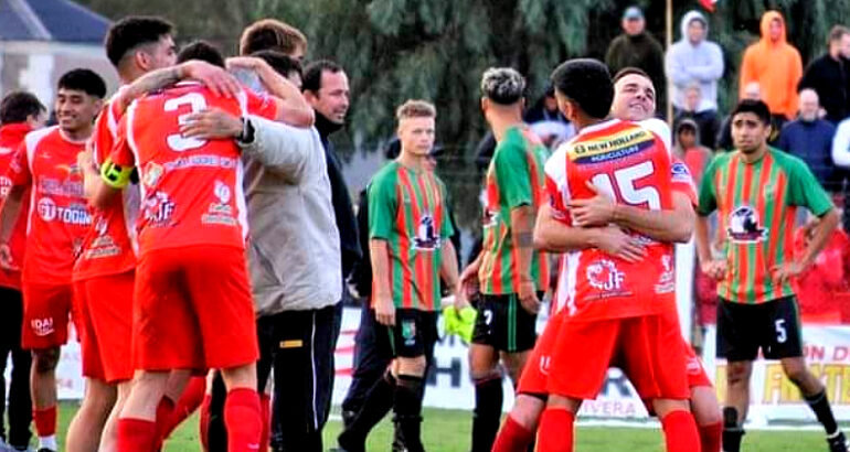 Épico triunfo de Deportivo Rivera ante Independiente Épico triunfo de Deportivo Rivera ante Independiente