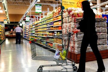 El consumo volvió a caer en marzo: el derrumbe fue del 7,3% en supermercados