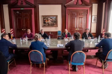 Los intendentes opositores piden un fondo extraordinario para pagar el bono