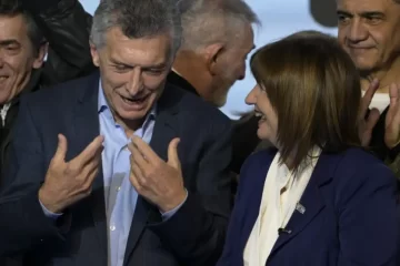 Bullrich apuntó contra Macri: “Estás de un lado o del otro, basta de especular”