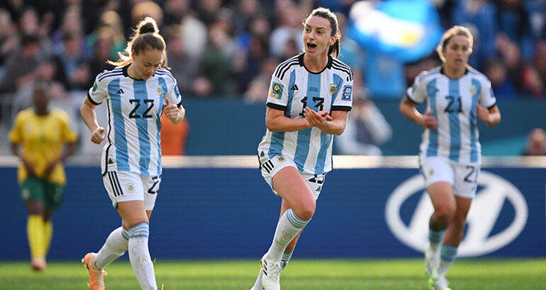 Argentina se juega su última chance ante Suecia en el Mundial Femenino Argentina se juega su última chance ante Suecia en el Mundial Femenino