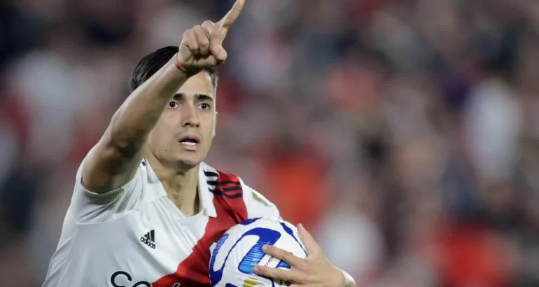 Con dos goles de Solari River lo dio vuelta y le ganó a Internacional Con dos goles de Solari River lo dio vuelta y le ganó a Internacional