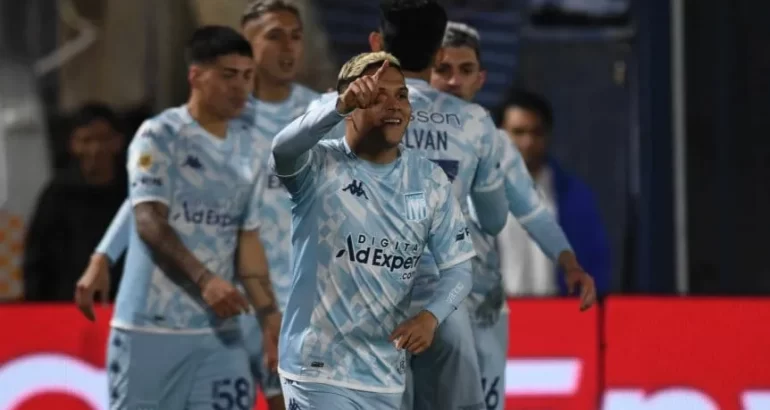 Racing recibe a Platense tras la salida de Fernando Gago Racing recibe a Platense tras la salida de Fernando Gago