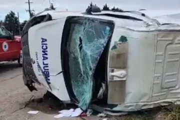 Pringles: chocó y volcó una ambulancia que llevaba un paciente