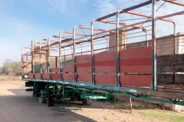 La Pampa: Le robaron 16 ruedas a dos acoplados de camioneros