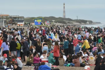 Monte Hermoso se prepara para una nueva edición de la Fiesta de la Primavera Monte Hermoso se prepara para una nueva edición de la Fiesta de la Primavera
