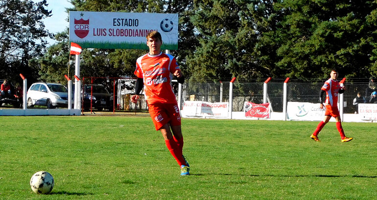 Blanco y Negro ganó en Rivera e Independiente cayó ante Deportivo Sarmiento Blanco y Negro ganó en Rivera e Independiente cayó ante Deportivo Sarmiento
