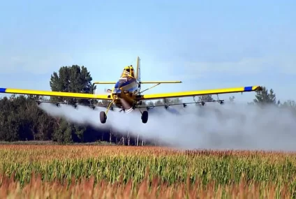 La Provincia volvió a prorrogar la suspensión de la resolución que habilita los agroquímicos La Provincia volvió a prorrogar la suspensión de la resolución que habilita los agroquímicos