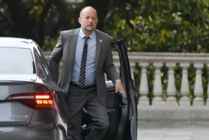Piden la detención de Martín Insaurralde por la causa de presunto enriquecimiento ilícito y lavado de dinero Piden la detención de Martín Insaurralde por la causa de presunto enriquecimiento ilícito y lavado de dinero
