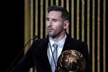 Con Messi, Dibu Martínez, Julián Álvarez y Lautaro Martínez, se conoció la lista de los nominados al Balón de Oro Con Messi, Dibu Martínez, Julián Álvarez y Lautaro Martínez, se conoció la lista de los nominados al Balón de Oro