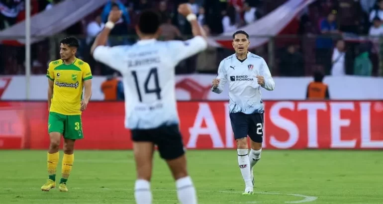 Defensa y Justicia cayó goleado en Quito en la ida de las semifinales de la Sudamericana Defensa y Justicia cayó goleado en Quito en la ida de las semifinales de la Sudamericana