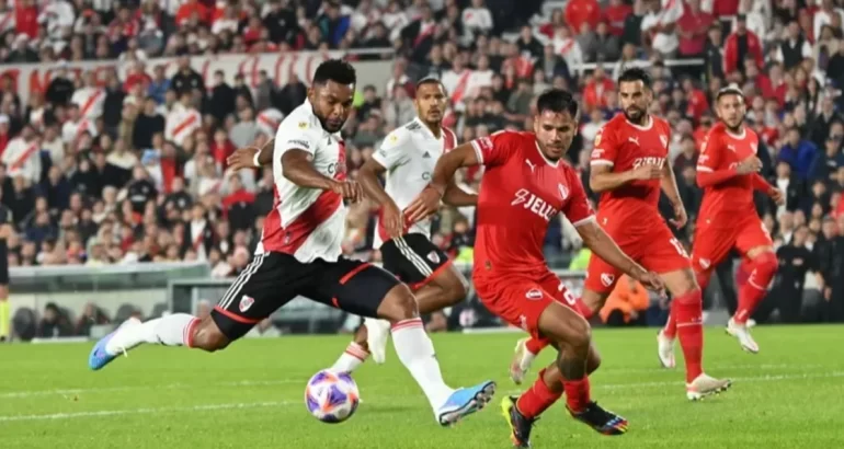 River recibe a Independiente en un clásico por la punta de la Zona B River recibe a Independiente en un clásico por la punta de la Zona B
