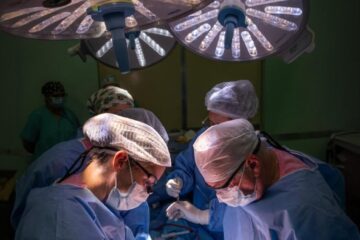 Salud en crisis: cardiólogos advierten que ya no podrán colocar stents