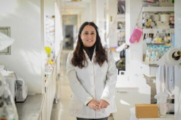 La líder del equipo de la vacuna argentina contra Covid, ganó el premio L’Oreal-Unesco