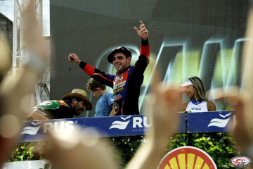 TC en Toay: ¡Todino la ganó en la última vuelta!