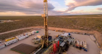 YPF presentó un proyecto de inversión de USD 25.000 millones para acelerar el desarrollo de Vaca Muerta YPF presentó un proyecto de inversión de USD 25.000 millones para acelerar el desarrollo de Vaca Muerta