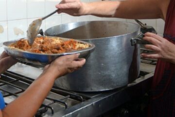 Milei prepara golpe a la «casta de proveedores» de comida