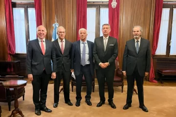 La Corte aceptó el pedido de La Rioja y analizará el DNU de Milei pero luego la feria judicial