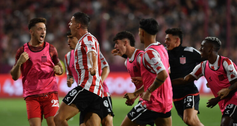 Estudiantes se metió en cuartos de final de la Copa Libertadores Estudiantes se metió en cuartos de final de la Copa Libertadores