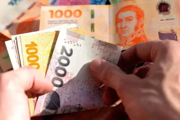 Devaluación: El salario mínimo argentino quedó en US$152, cuatro veces por debajo de Costa Rica, Uruguay y Chile