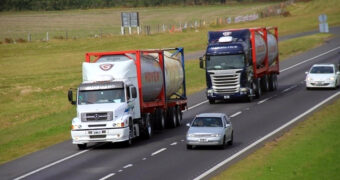 A través de un WhatsApp se podrán denunciar maniobras peligrosas al volante A través de un WhatsApp se podrán denunciar maniobras peligrosas al volante