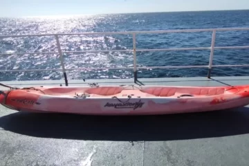 Hallaron el kayak de los pescadores desaparecidos en Pinamar