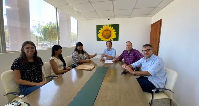 Jaqueline Asunción de San Miguel recibió el Premio «Activar: Mi Primer Proyecto» Jaqueline Asunción de San Miguel recibió el Premio «Activar: Mi Primer Proyecto»