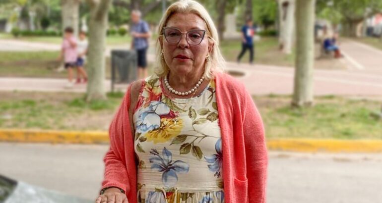 Carrió apuntó contra Adorni y habló de un «gobierno de corruptos» Carrió apuntó contra Adorni y habló de un «gobierno de corruptos»