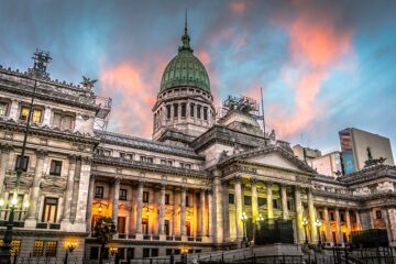 Prorrogan las sesiones extraordinarias del Congreso hasta el 15 de febrero