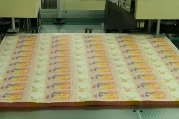 El Banco Central emitirá billetes de 10.000 y 20.000 pesos desde junio El Banco Central emitirá billetes de 10.000 y 20.000 pesos desde junio