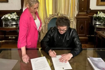 Milei eliminó por decreto el día no laborable del «Trabajador del Estado»