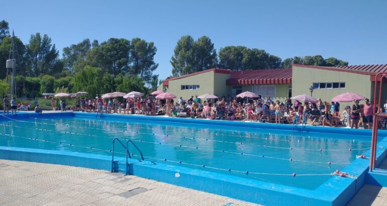 Torneo de Natación Aniversario 147 de Carhué Torneo de Natación Aniversario 147 de Carhué