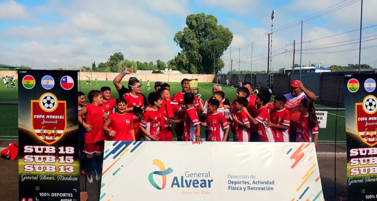 Rojitos campeones en Mendoza: La categoría 2011 del «Depo» se quedó con la Copa de Plata Rojitos campeones en Mendoza: La categoría 2011 del «Depo» se quedó con la Copa de Plata